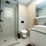 Ladadika Pearl *