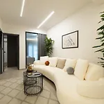 Ladadika Pearl